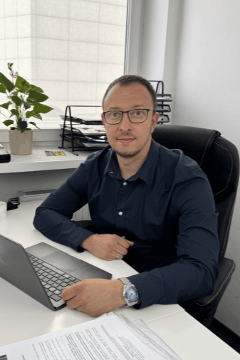 Aleksiej — specjalista ds. kadr, biuro rachunkowe GURU